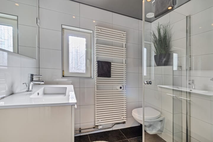 Foto 16 van Burgemeester Bloemartsstraat 18