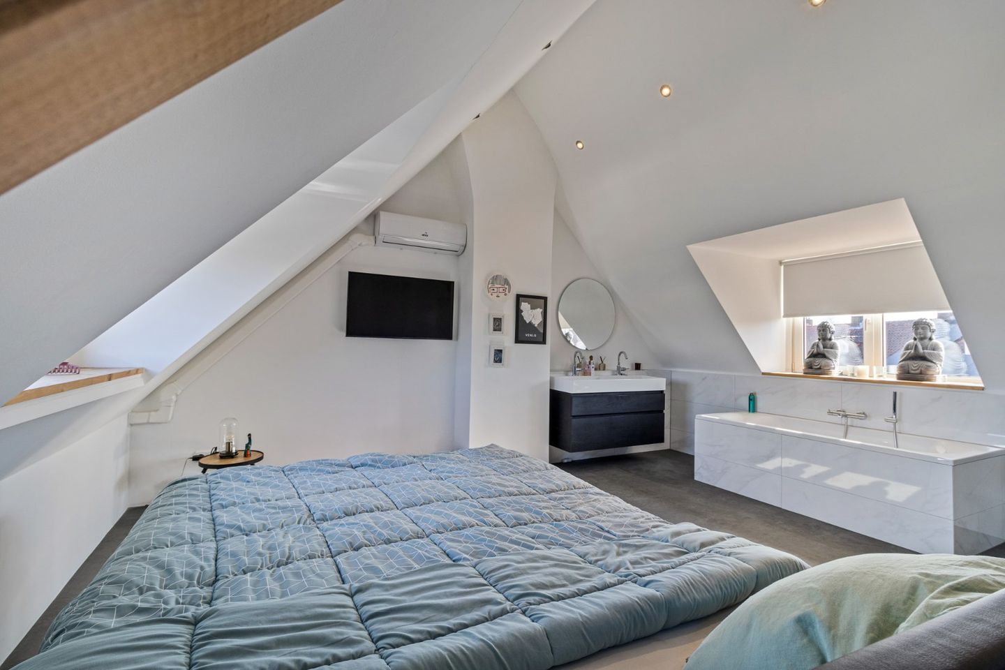 Foto 19 van Burgemeester Bloemartsstraat 18