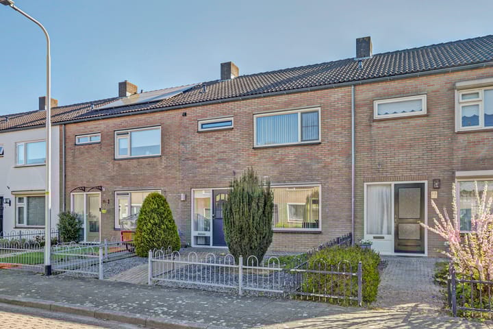 Foto 32 van Irenestraat 13