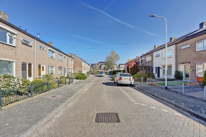 Foto 33 van Irenestraat 13