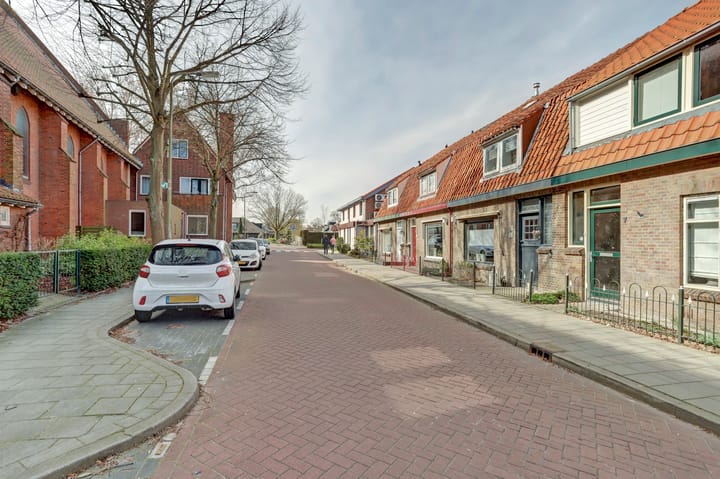 Foto 38 van van Rijnstraat 3