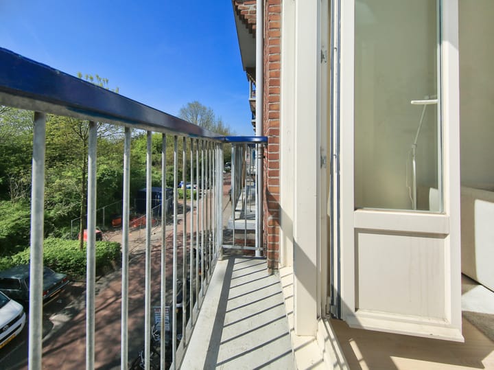 Photo 18 of Zaanstraat 146