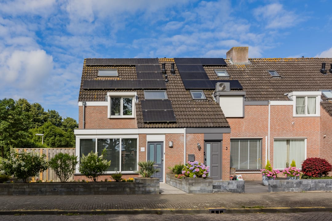 Foto 1 van Van Limburg Stirumlaan 1