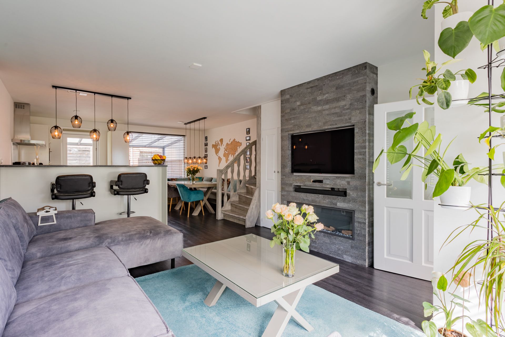 Foto 9 van Van Limburg Stirumlaan 1