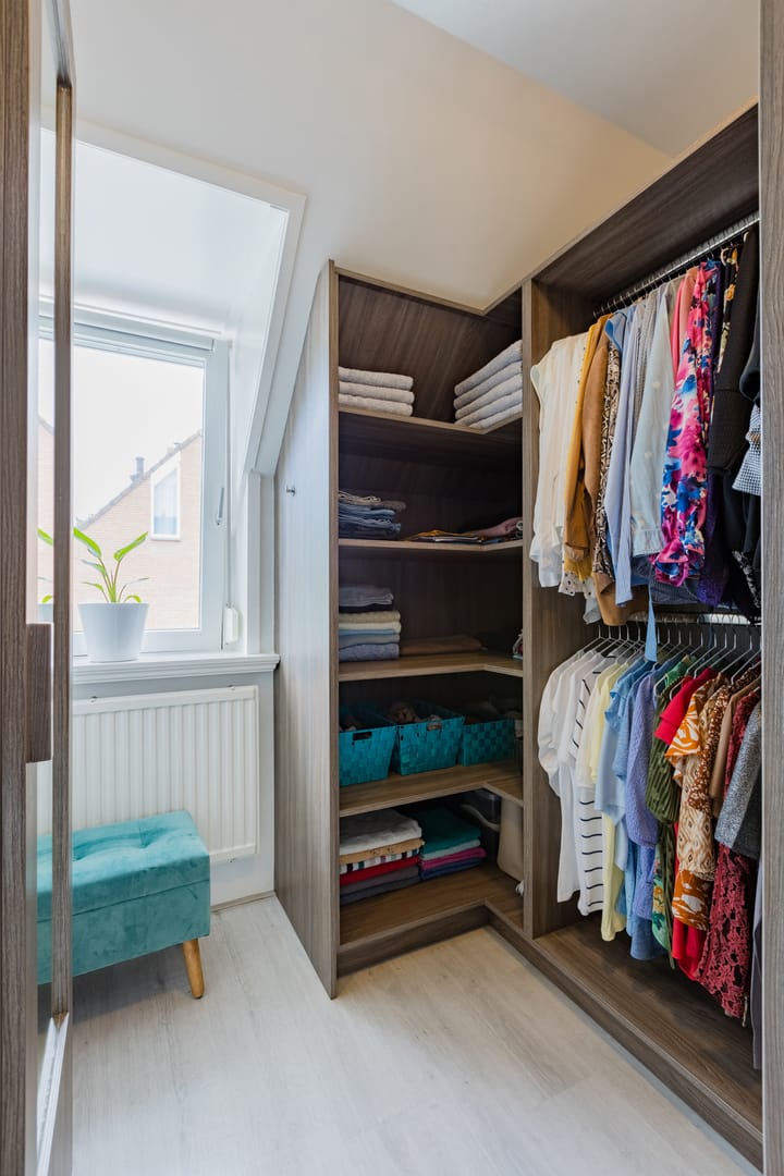 Foto 15 van Van Limburg Stirumlaan 1