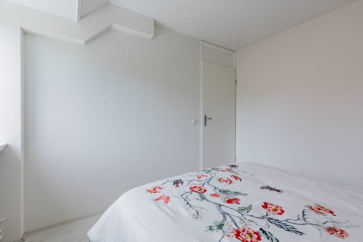 Foto 21 van Van Limburg Stirumlaan 1