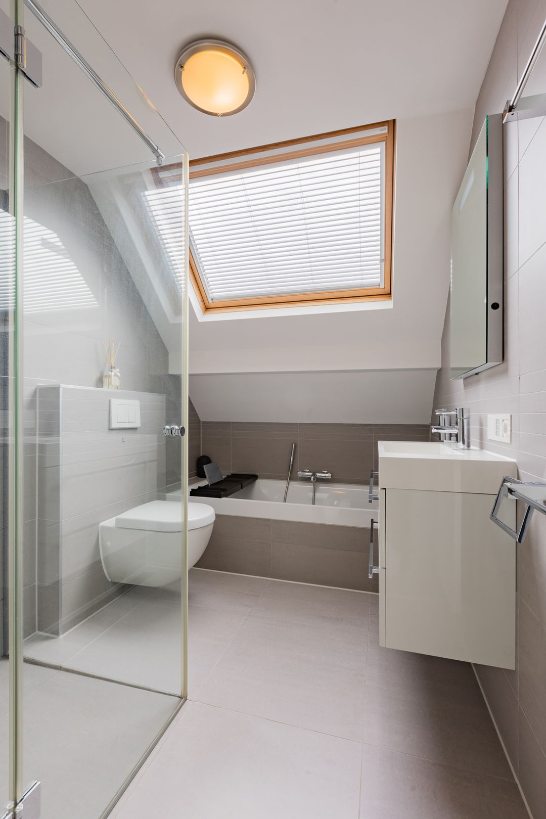 Foto 22 van Van Limburg Stirumlaan 1