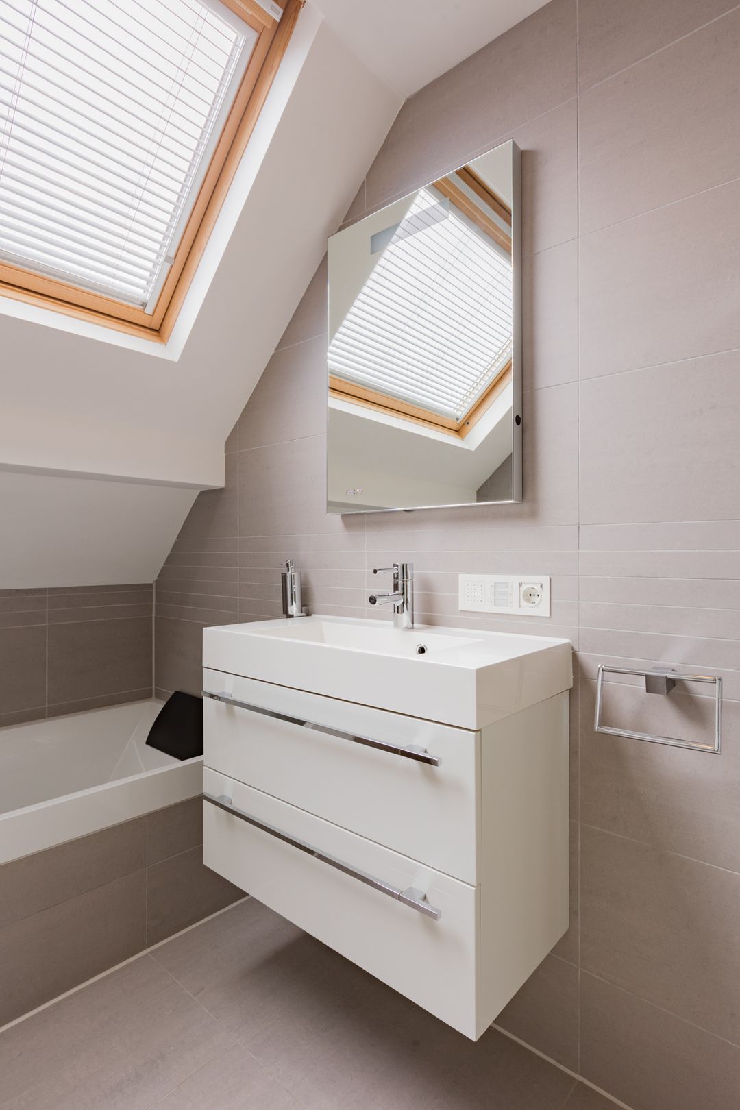 Foto 23 van Van Limburg Stirumlaan 1