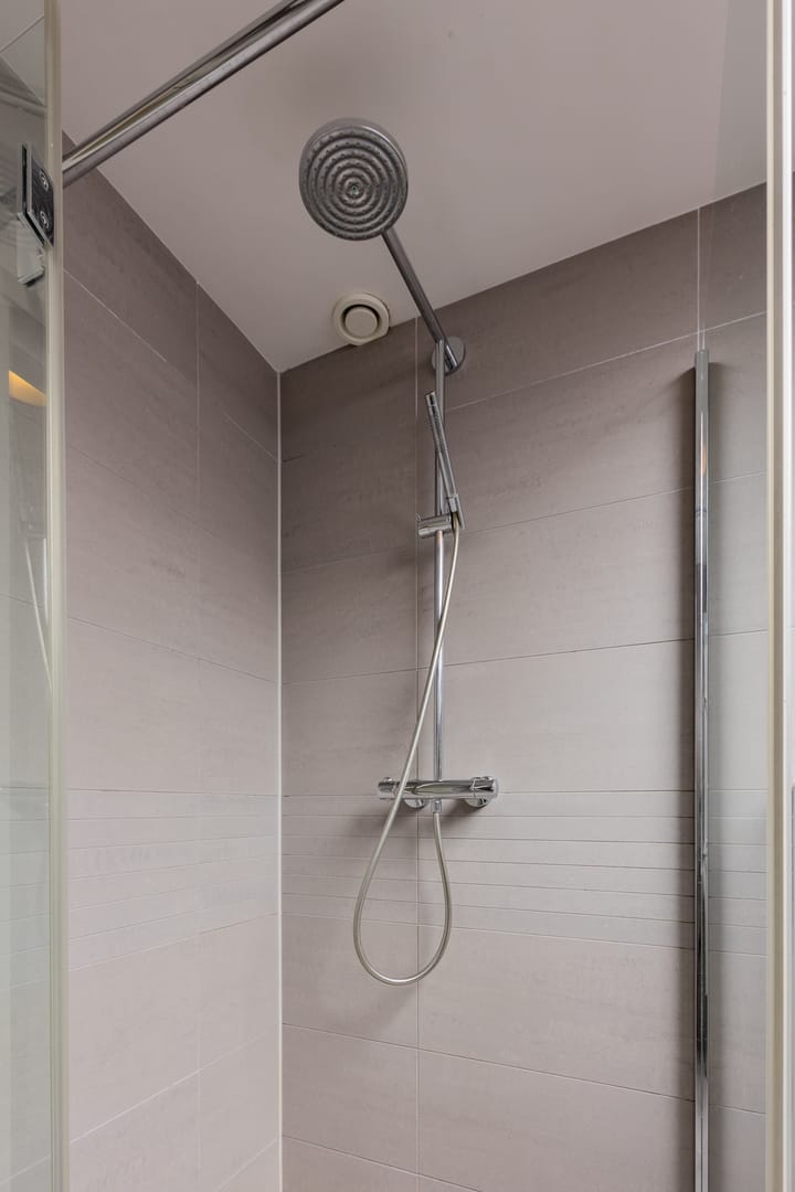 Foto 24 van Van Limburg Stirumlaan 1