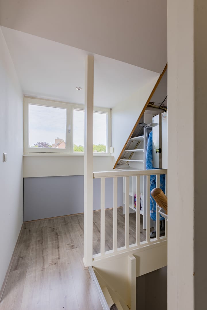 Foto 29 van Van Limburg Stirumlaan 1