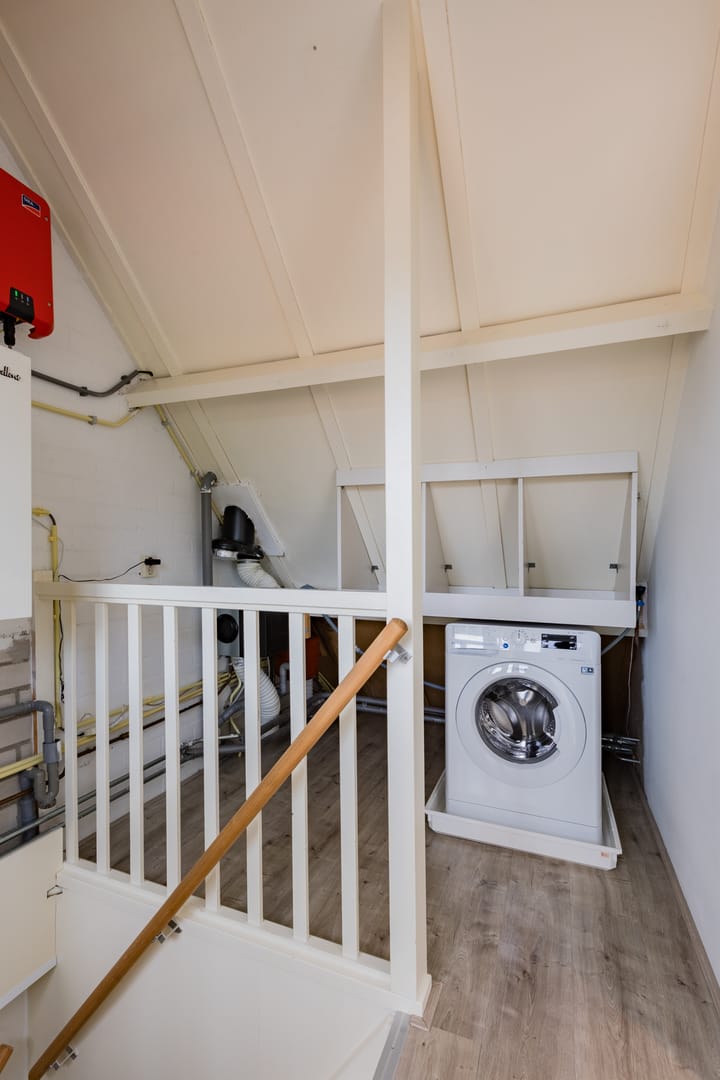 Foto 30 van Van Limburg Stirumlaan 1