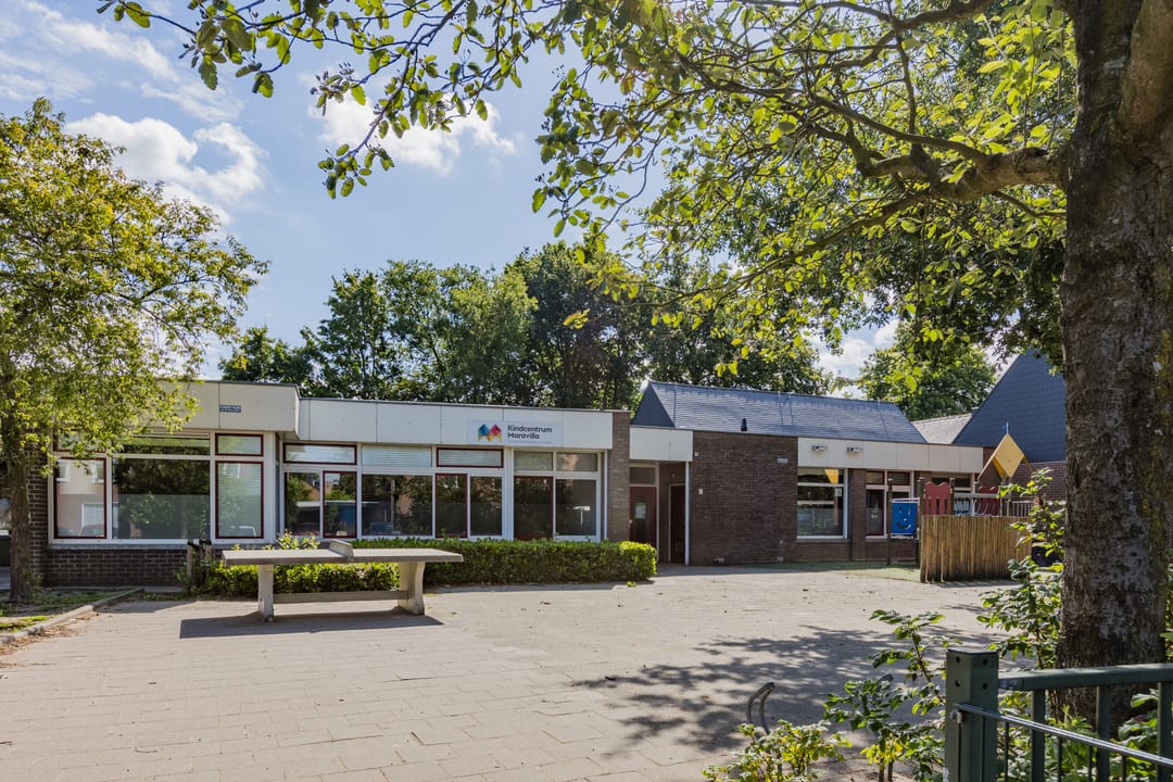 Foto 41 van Van Limburg Stirumlaan 1