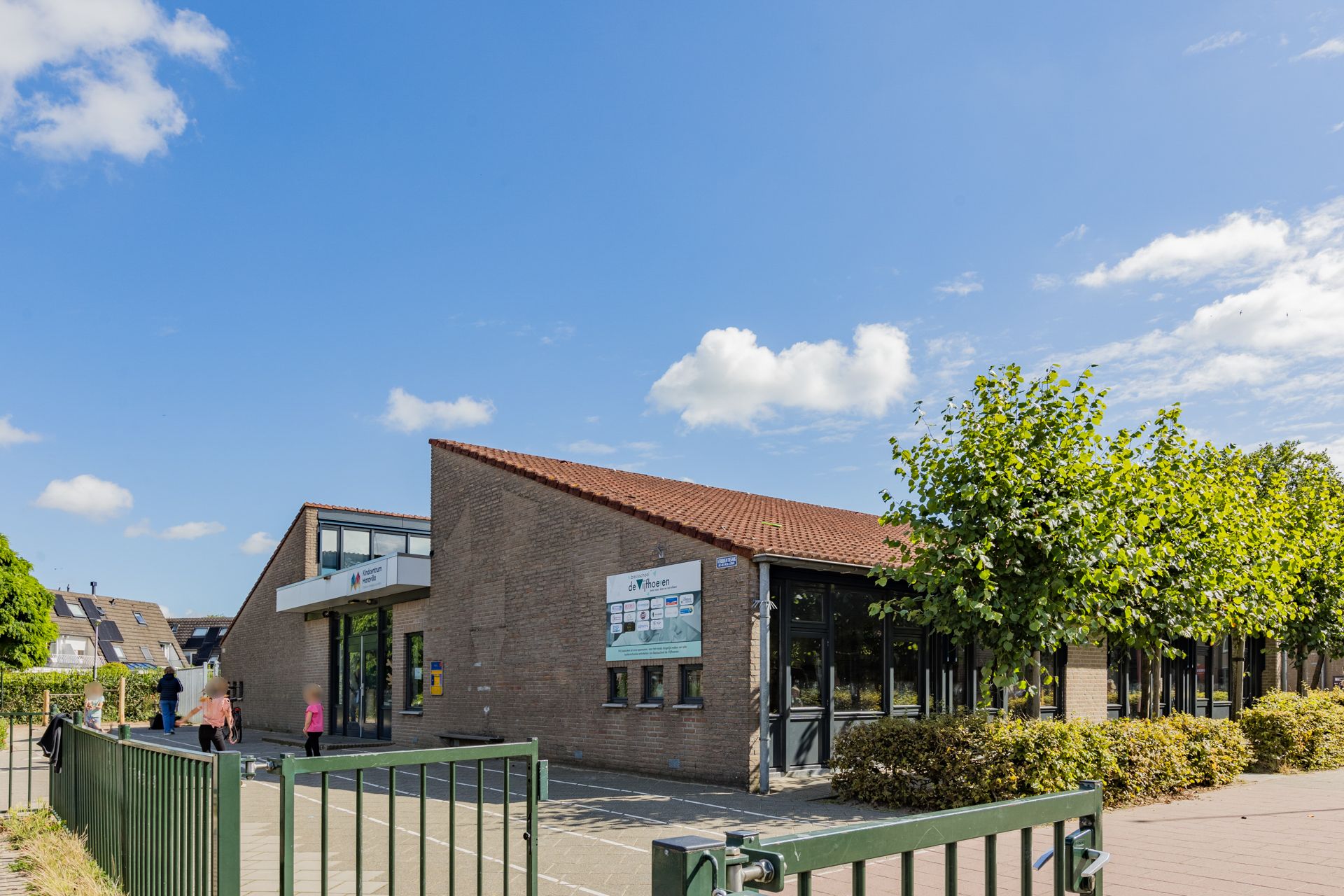 Foto 42 van Van Limburg Stirumlaan 1