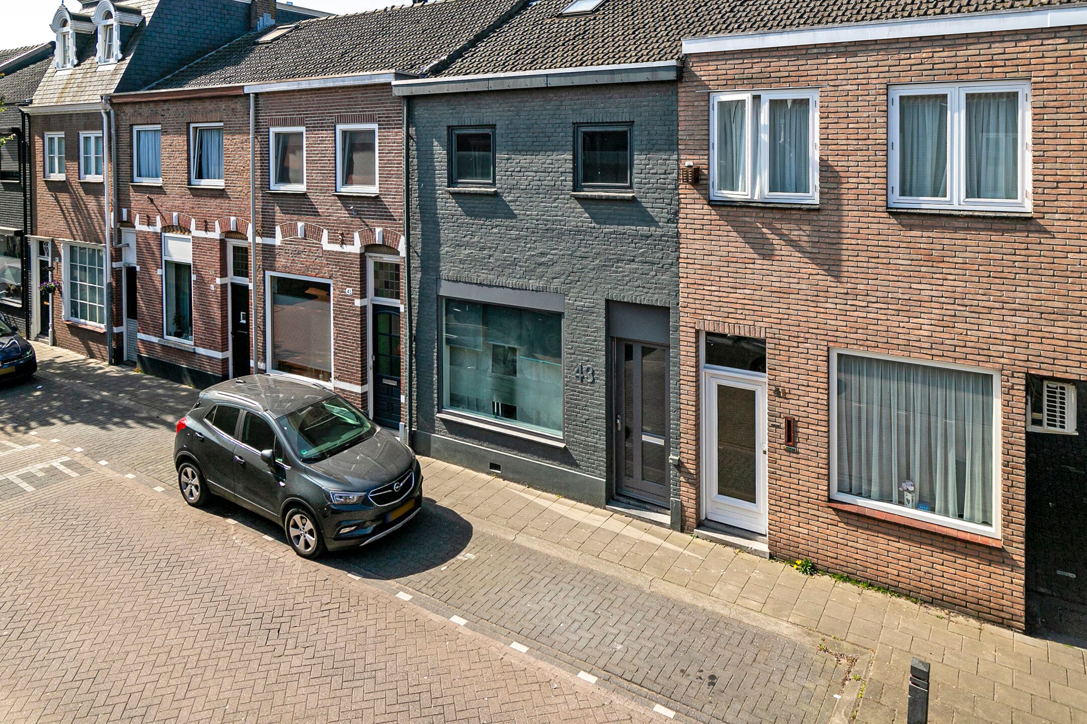 Photo 39 of Noord-Besterdstraat 43