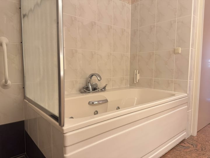 Photo 18 of Markt 19-B