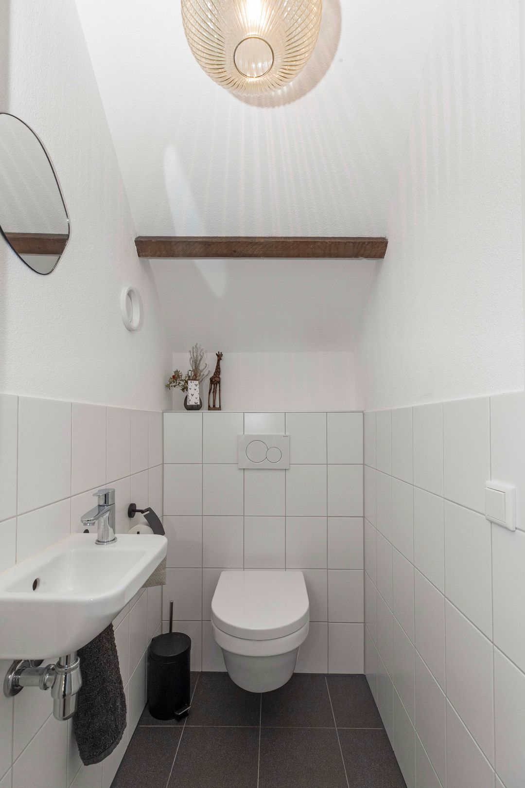 Photo 17 of Binderseind 36-B