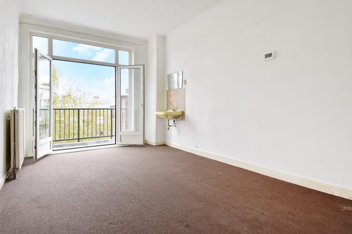 Foto 10 van Oudemansstraat 212