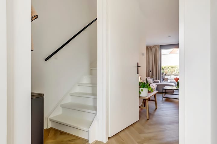 Foto 8 van Van Hoevestraat 9