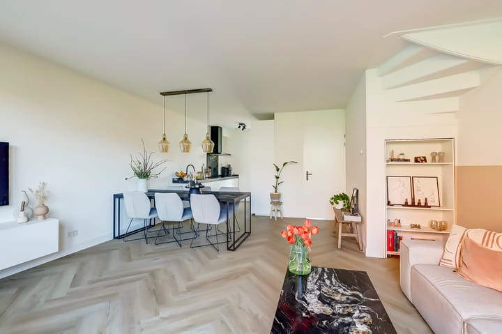 Foto 13 van Van Hoevestraat 9