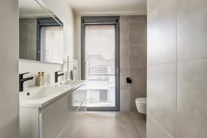 Foto 23 van Van Hoevestraat 9