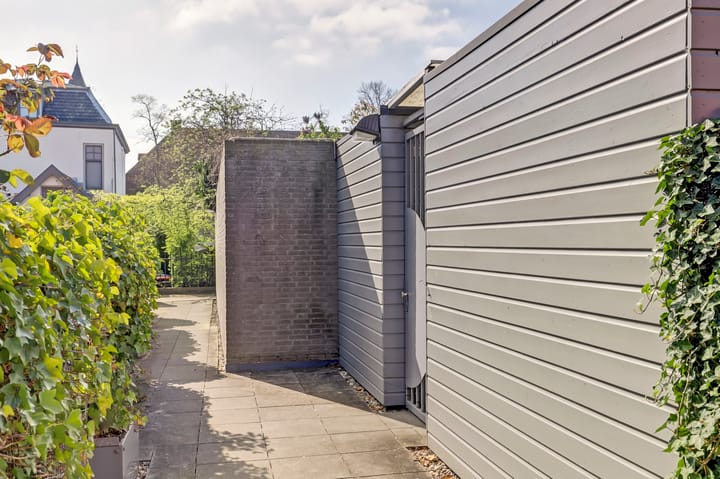 Foto 41 van Van Hoevestraat 9