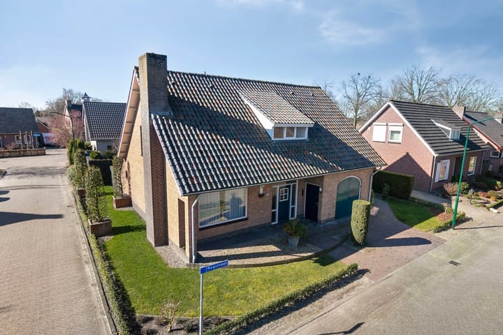 Photo 3 of Rogstraat 1