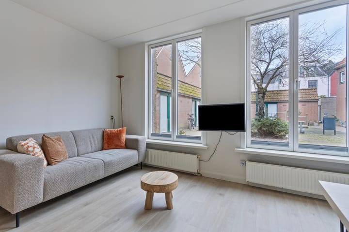 Foto 5 van Van der Lubbehof 27-B