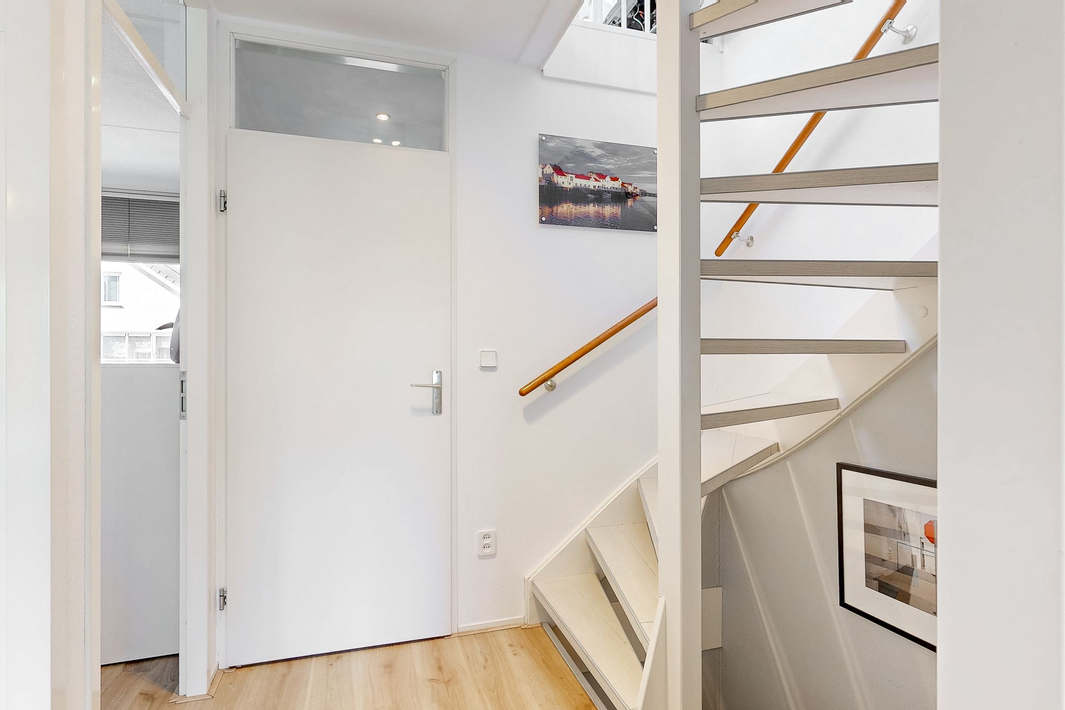 Photo 12 of Anne de Vrieslaan 43