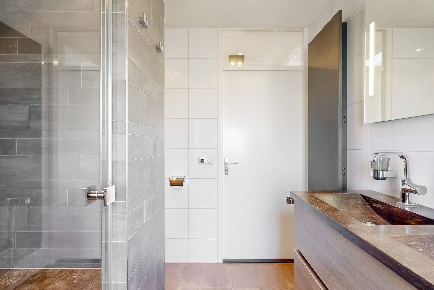 Photo 20 of Anne de Vrieslaan 43