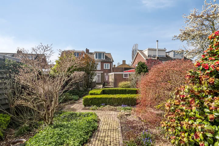 Foto 1 van Azalealaan 41