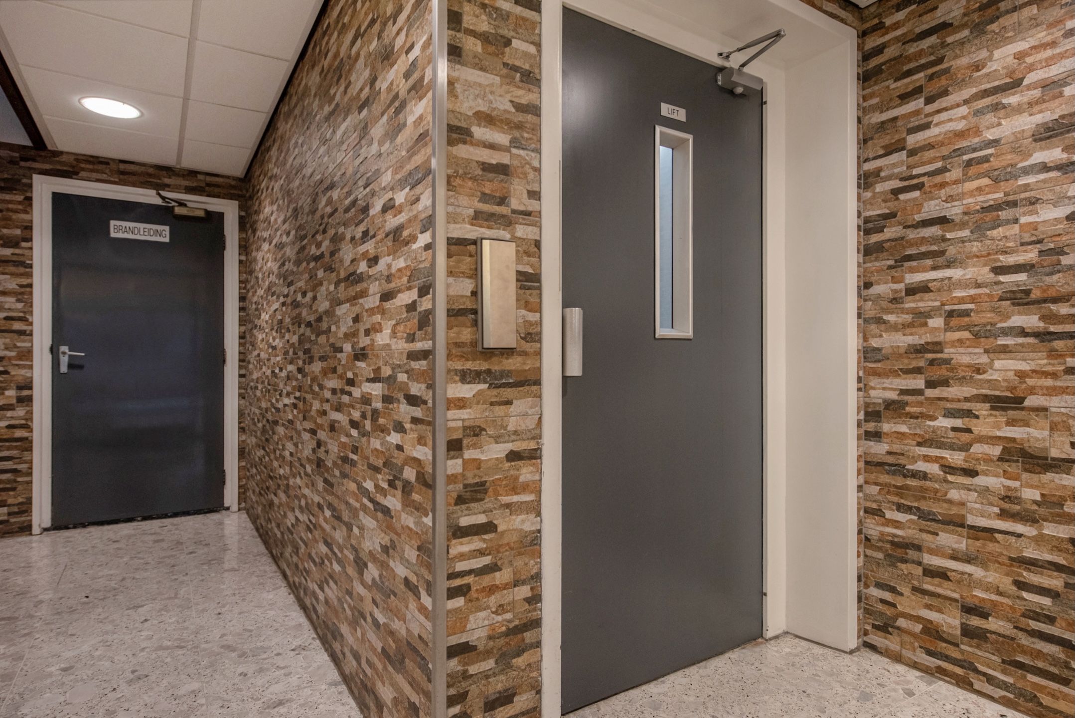 Foto 6 van Monseigneur van Steelaan 129