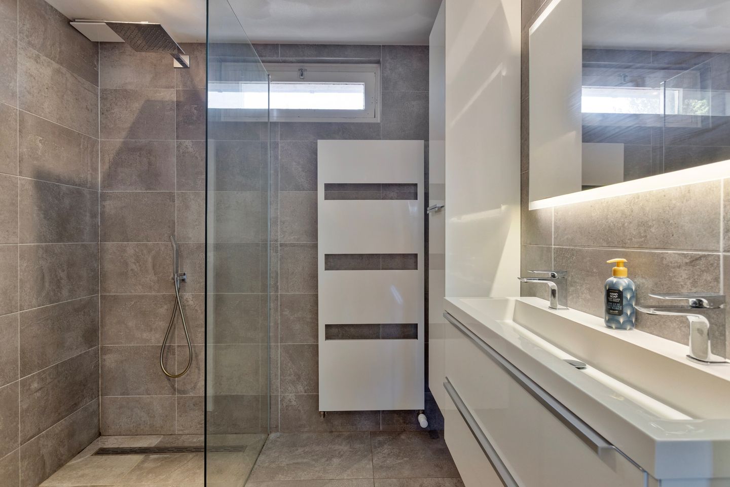 Photo 5 of Leliestraat 35