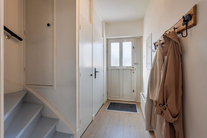 Photo 8 of Leliestraat 35