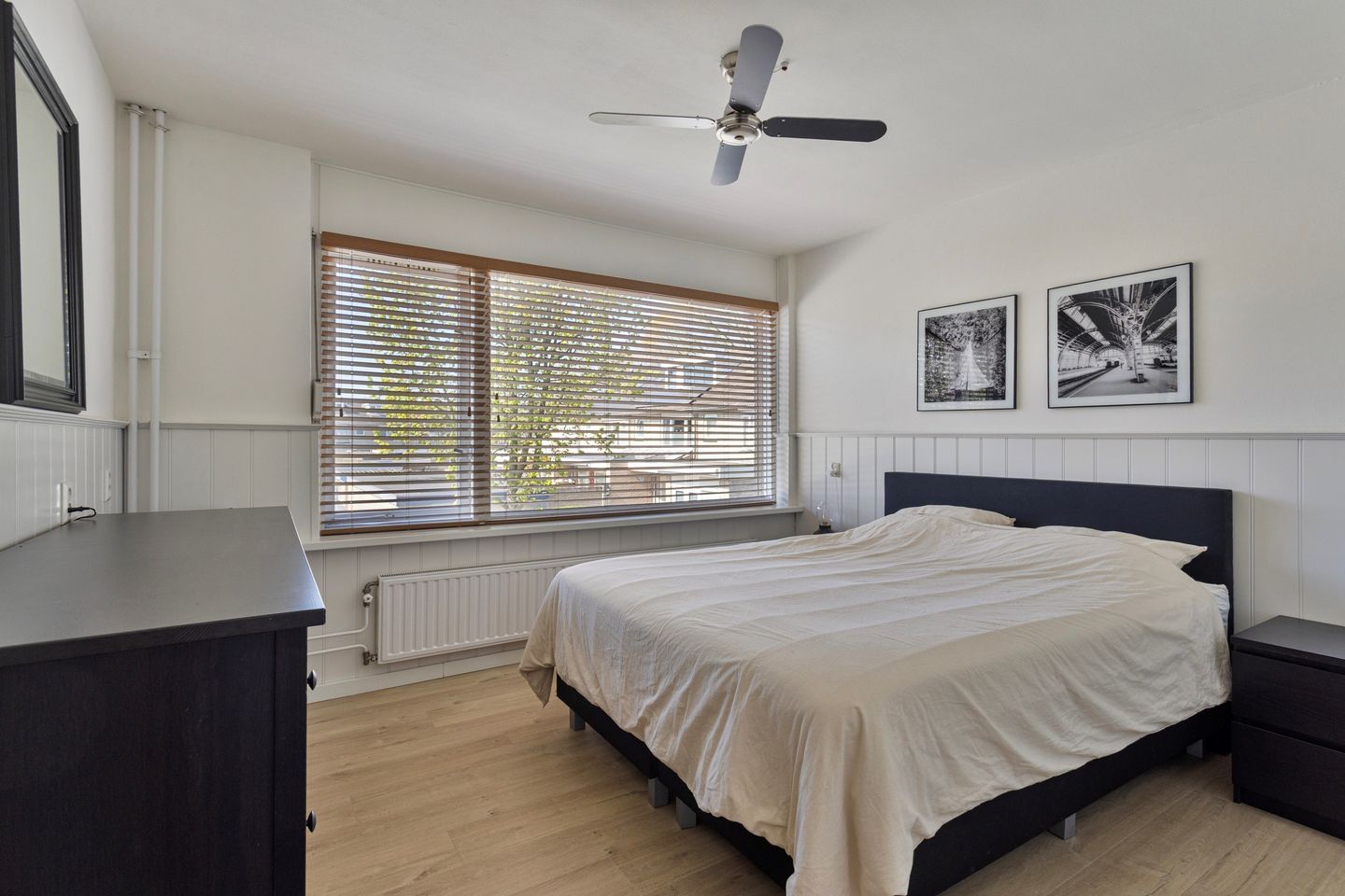 Photo 20 of Leliestraat 35