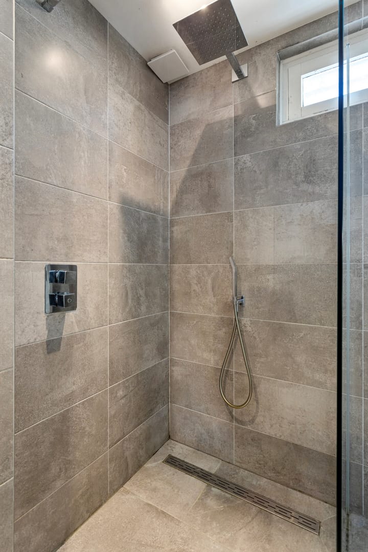 Photo 26 of Leliestraat 35