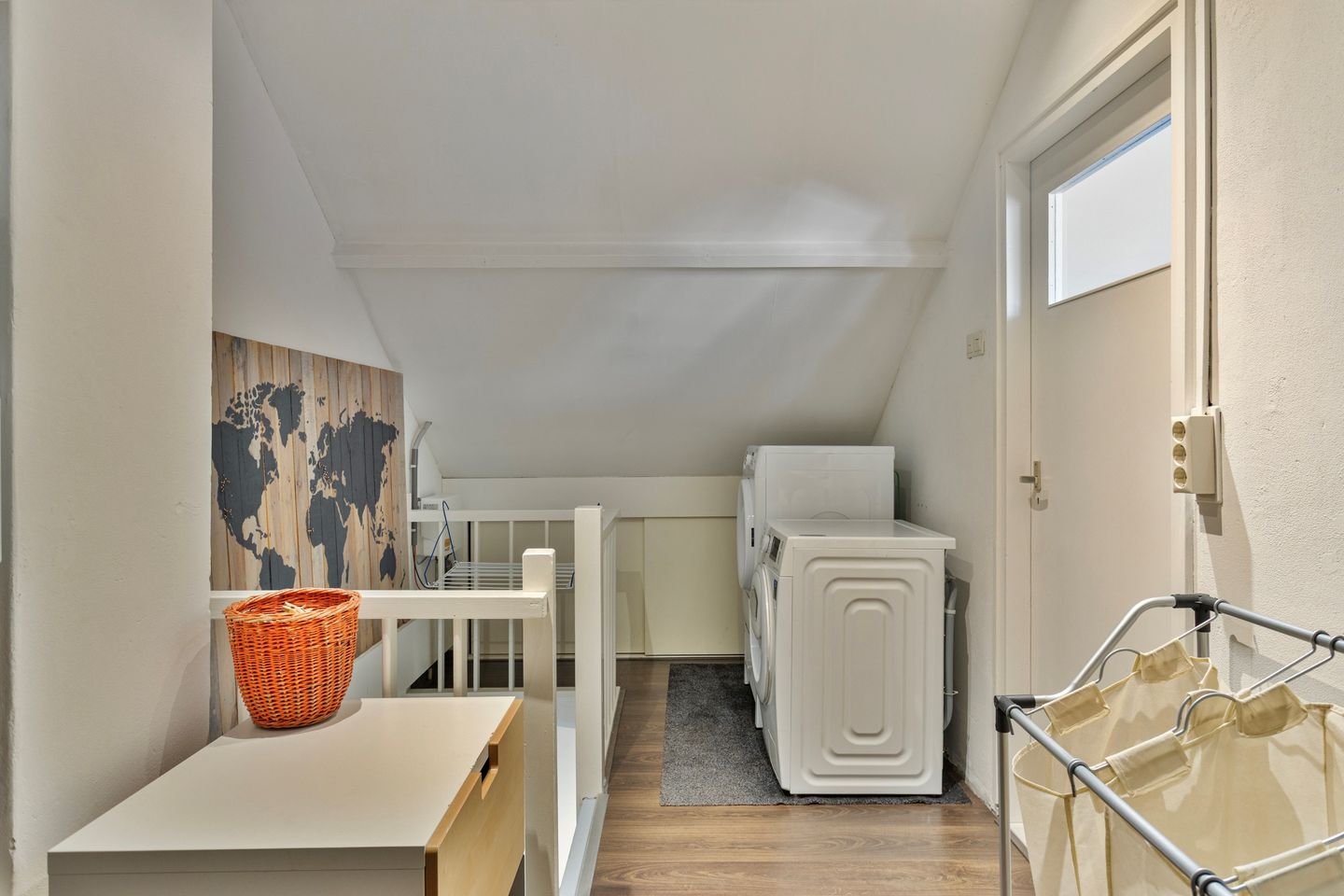 Photo 29 of Leliestraat 35