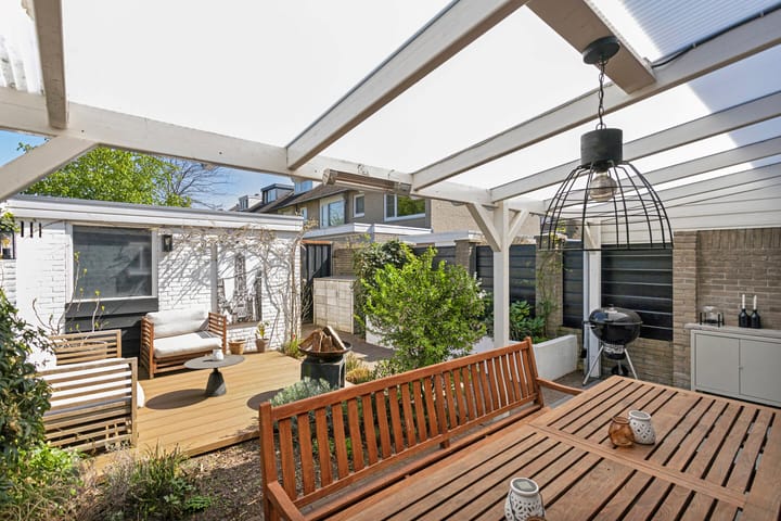 Photo 33 of Leliestraat 35