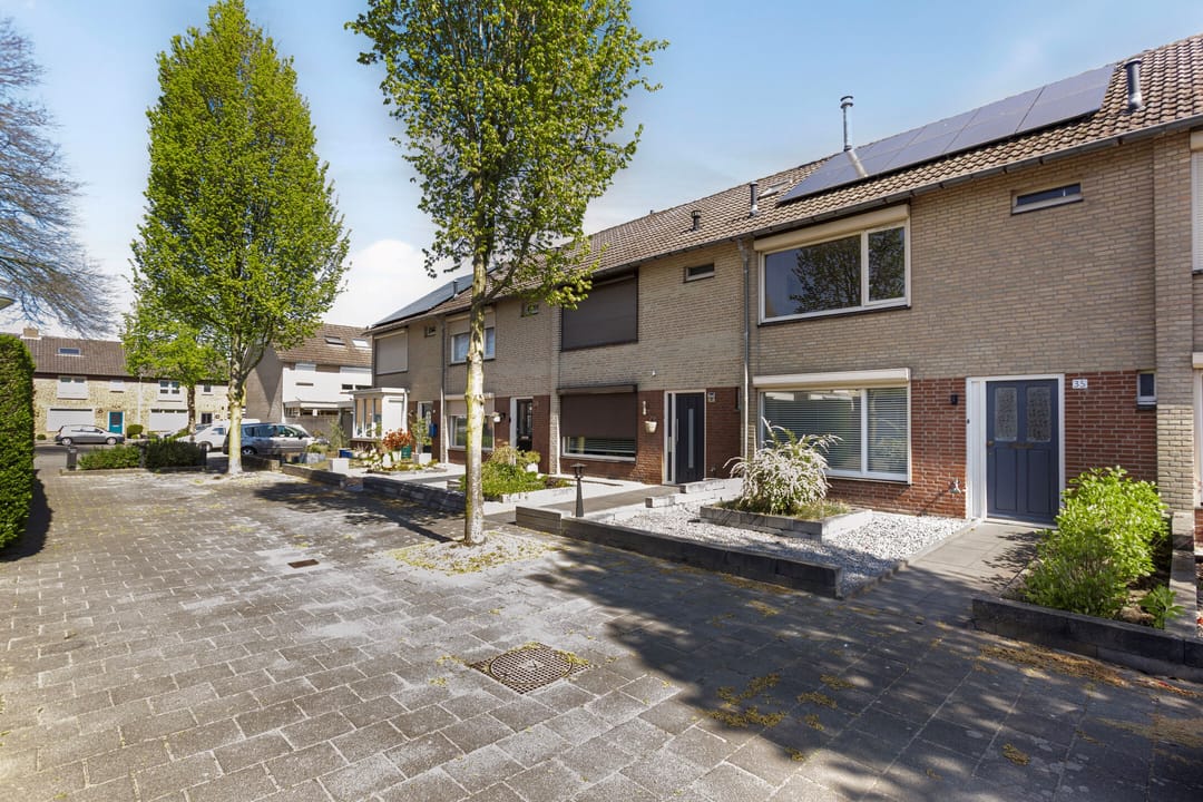 Photo 37 of Leliestraat 35