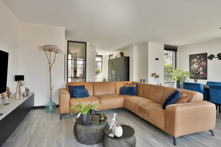 Foto 2 van Centurio 1