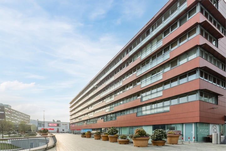 Esplanade 23