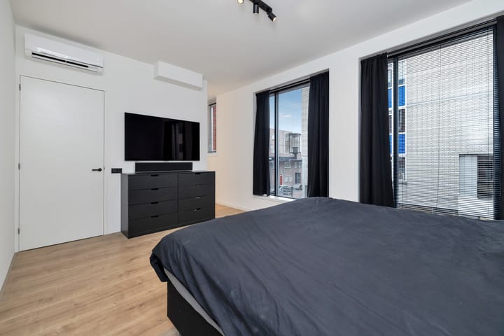 Foto 45 van Uitstraat 151