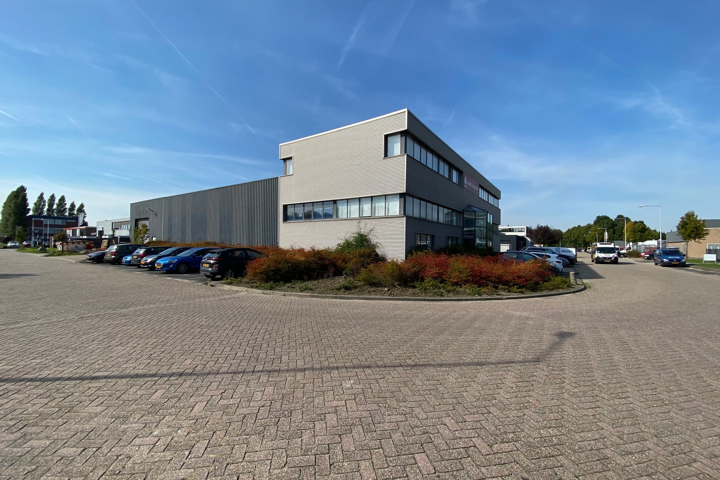View photo 3 of Laanweg 16