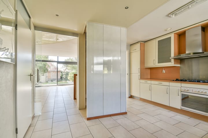 Foto 10 van Willem Hioolenstraat 20