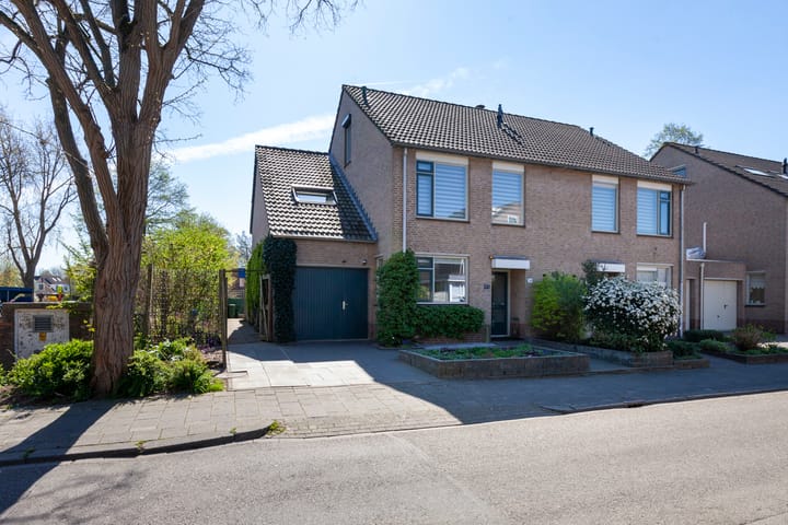 Photo 5 of Jaap Edenlaan 34