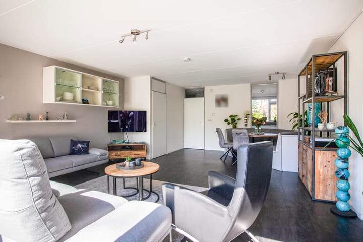 Foto 15 van Jaap Edenlaan 34