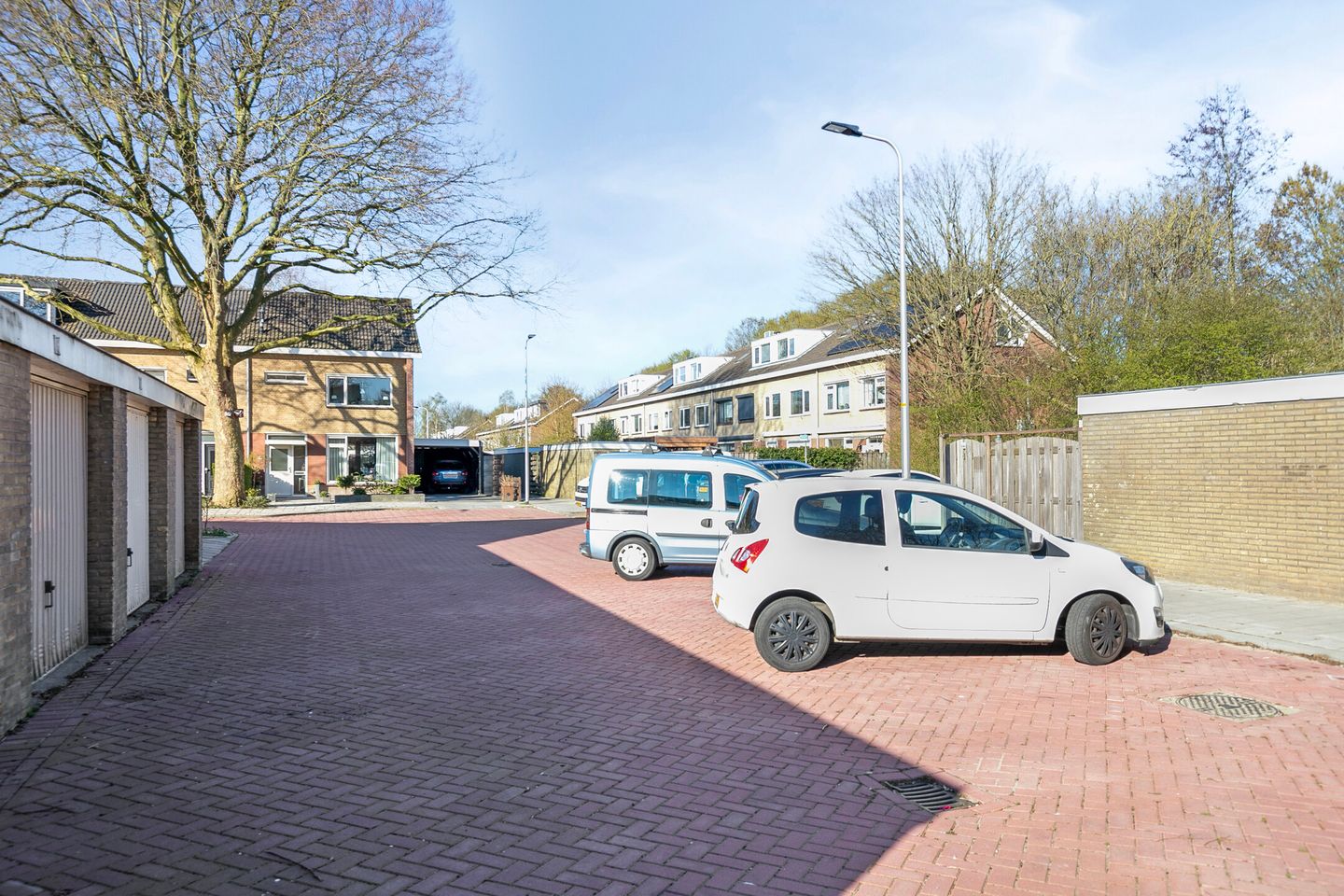 Photo 25 of Theeroos 9