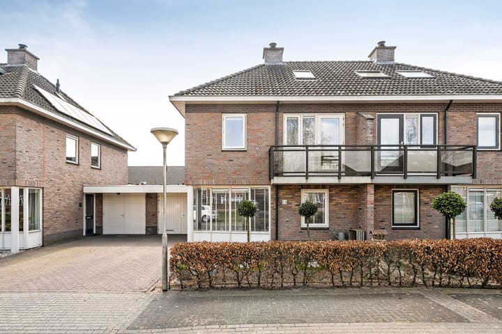 Foto 3 van Van Rechterenallee 14