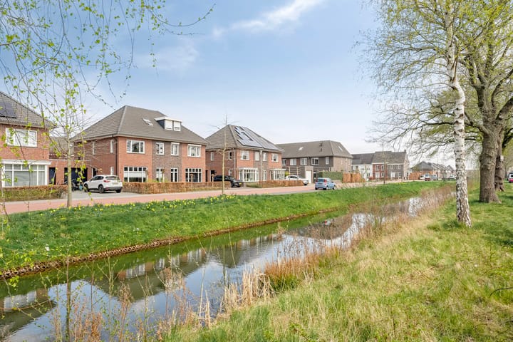 Foto 6 van Van Rechterenallee 14