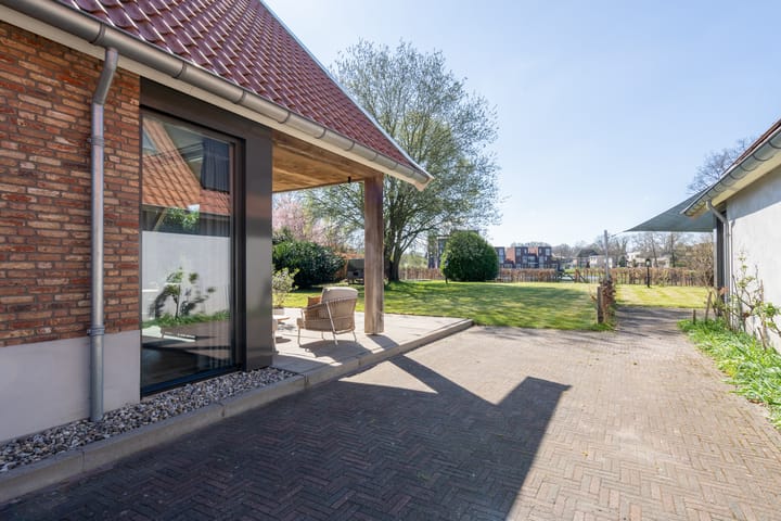 Foto 50 van Meester Molendijkweg 5