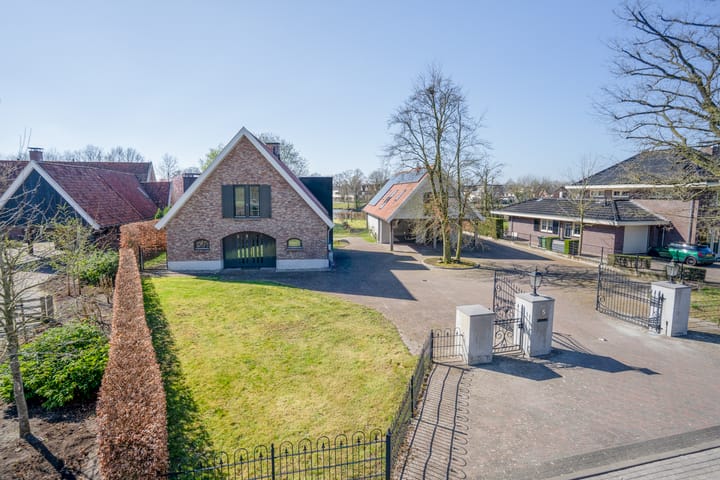 Foto 80 van Meester Molendijkweg 5